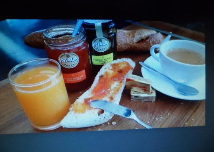 Le Paradis Bed & Breakfast